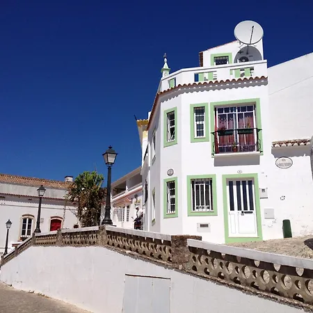 Semesterbostad Casa Delfim - Casa